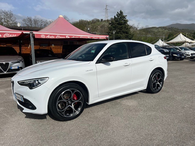 "Alfa Stelvio 2.2 TD 210cv AT8 Q4 Veloce"