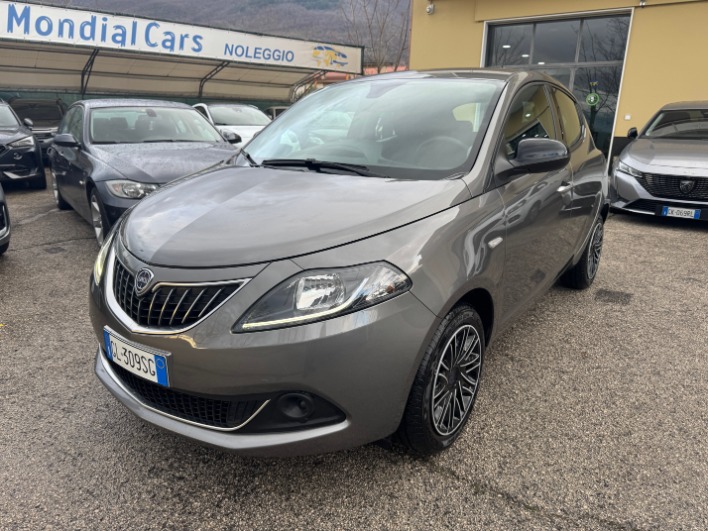 "Lancia Ypsilon Ypsilon III 1.0 hybrid Silver -- PROMOZIONE --"