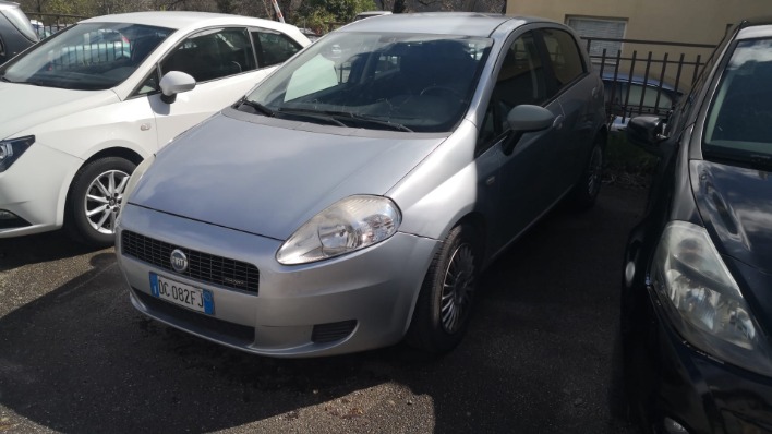 "grande punto 90cv 6marce"