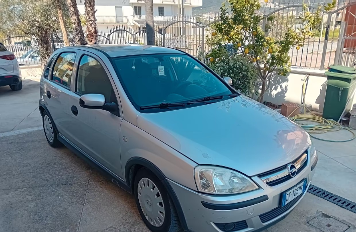 "Opel Corsa 1.7 16V DTI cat 5 porte Club"