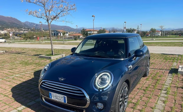 "Mini 1.5 Cooper D Hype"