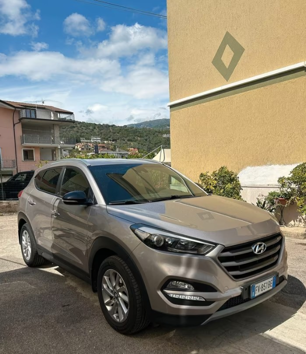 "Hyundai Tucson 1.7 CRDi DCT go!"