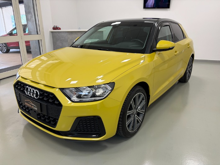 "Audi A1 Sportback 1.0 tfsi ultra Admired 95cv"