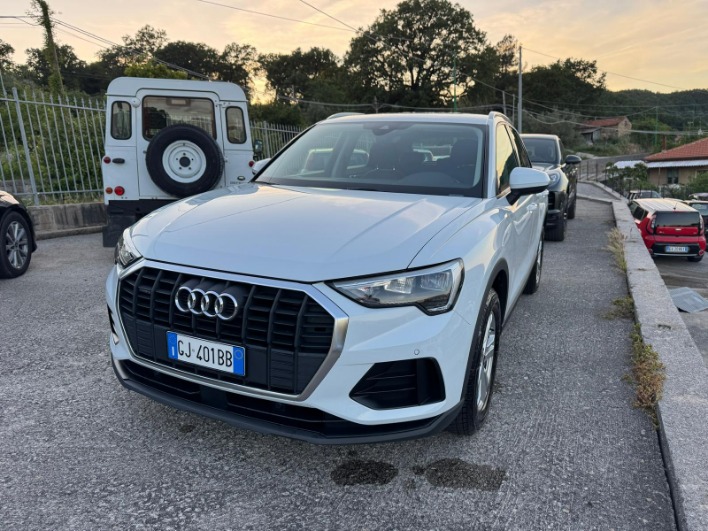 "Q3 I 2019 35 2.0 tdi Quattro Business Plus s-tronic"