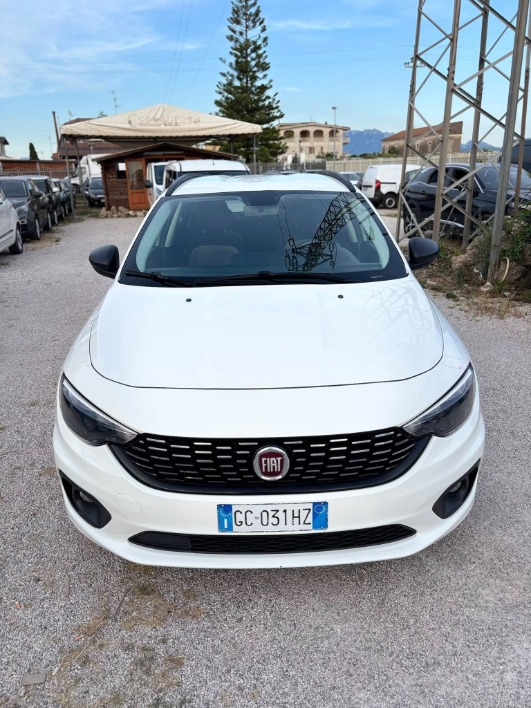 "Fiat Tipo Station Wagon"