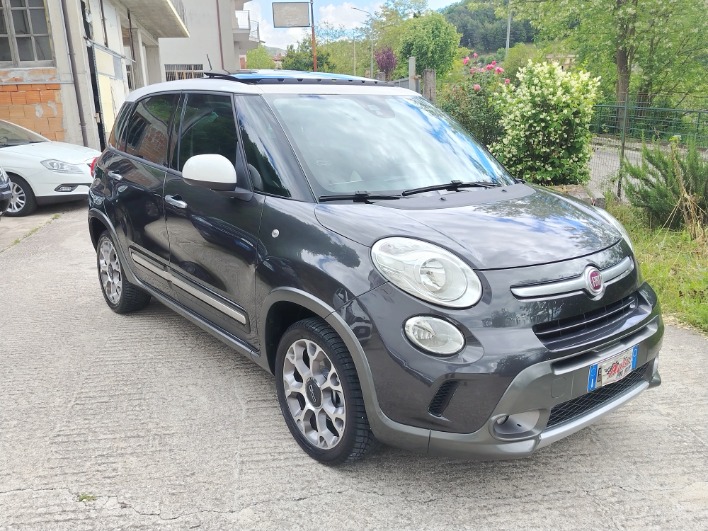 "Fiat 500L TREKKING"
