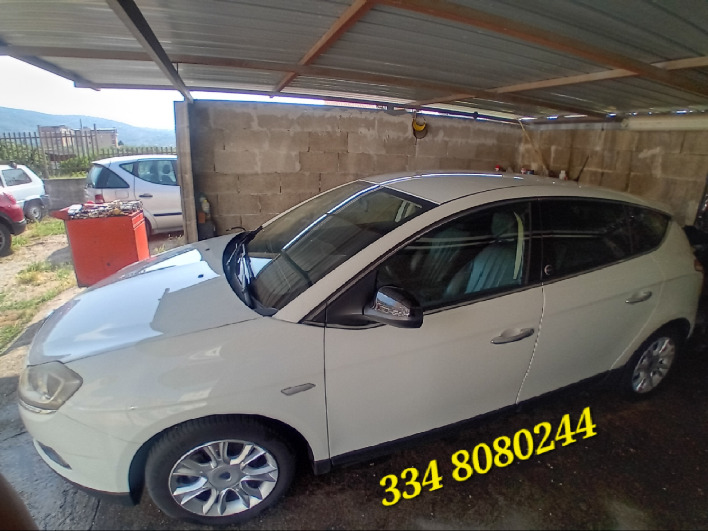 "lancia delta 1.4 T-jet GPL 2013"