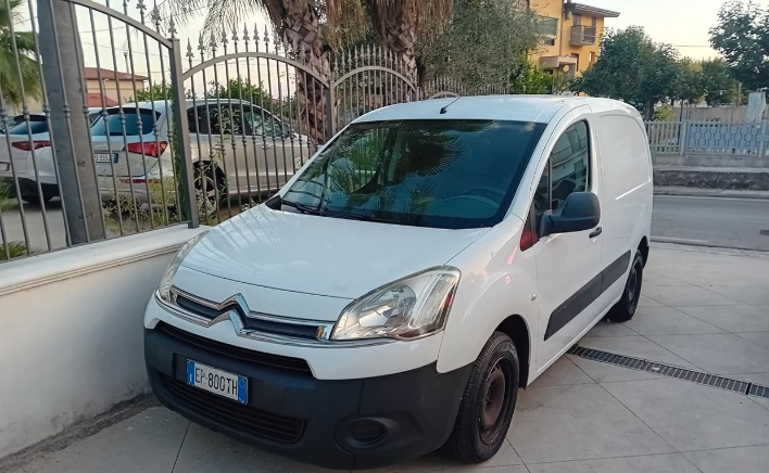 "Citroen Berlingo Multispace BlueHDi 100 XTR"