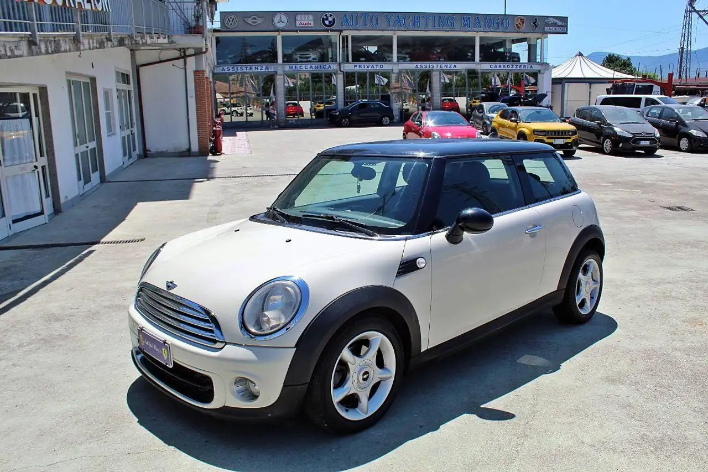 "MINI One D 1.6 16V Cooper D Chili"