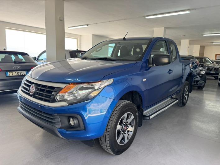 "Fullback 2.4 cabina estesa SX 4wd s&s"
