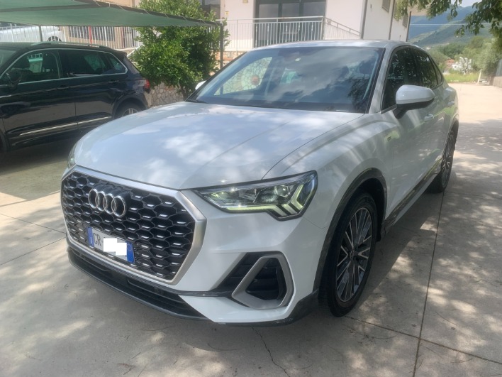 "\"disponibile\" Audi Q3 Sprtback SLine 2.0 Tdi 150 CV"