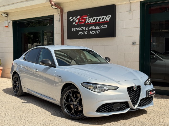 "ALFA ROMEO GIULIA 2.2 T VELOCE Q4 210 cv auto MY20"