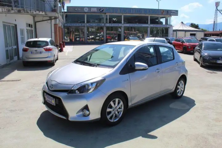 "Toyota Yaris 1.5 Hybrid 5p. Style"