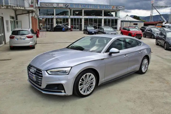 "Audi A5 SPB 2.0 TDI 190 CV clean diesel Bus."