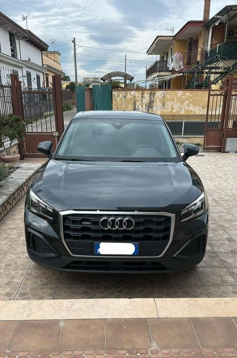 "Audi Q2 S line Edition"