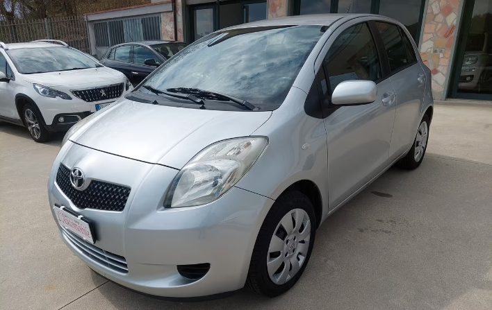 "Toyota Yaris 1.0 benzina 5 porte Sol"