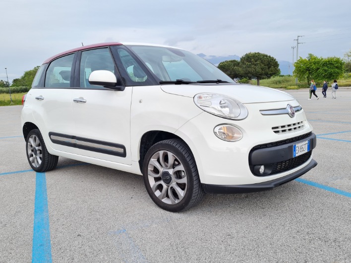 "FIAT 500 L  900  85CV TURBO  METANO TETTO PANORAMICO"