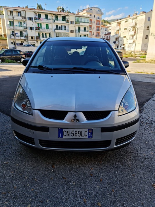 "Mitsubishi colt 1.3 cc"