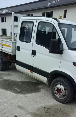 "IVECO Daily doppia cabina"