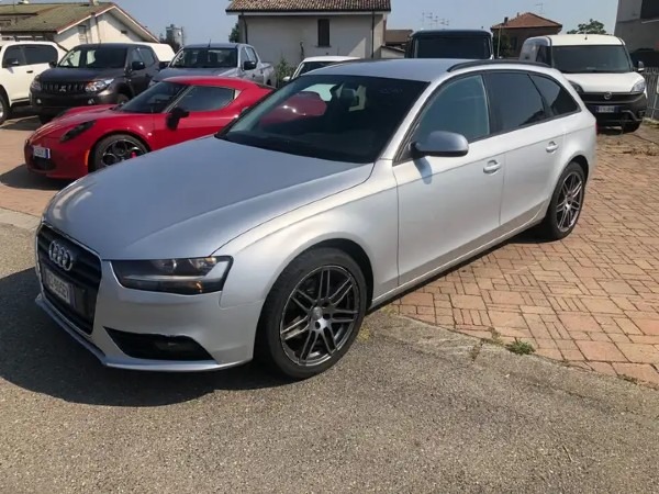 "Audi A4 A4 Avant 2.0 tdi Advanced 150cv multitronic"