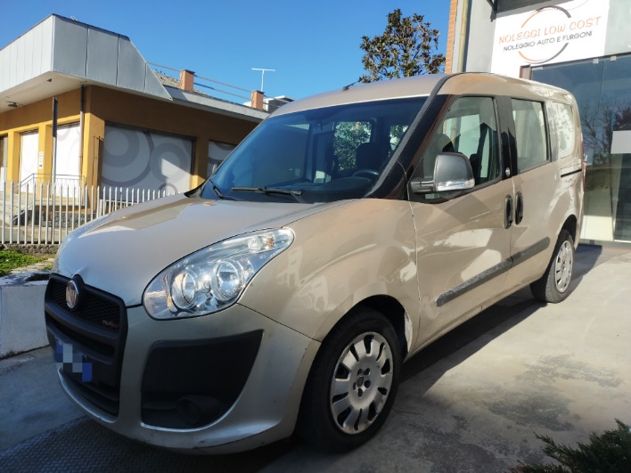 "FIAT Dobl\u00f2 1.6 Mjt 16V Emotion 150\u00b0Anniversario"