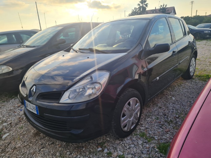 "RENAULT CLIO 1.5 90CV"