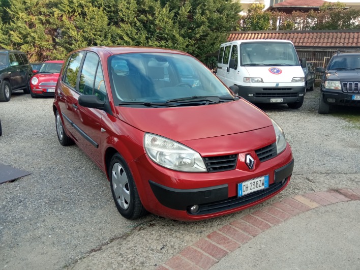 "Renault Scenic 1.9 Dci 120 CV Anno 2003 Km 133000"