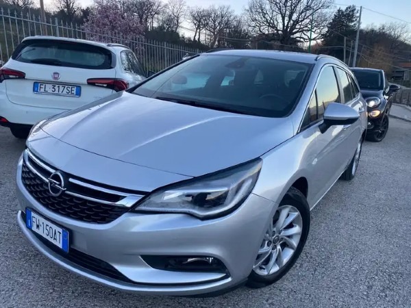 "Opel Astra Sports Tourer 1.6 cdti Business 136cv auto my18.5"