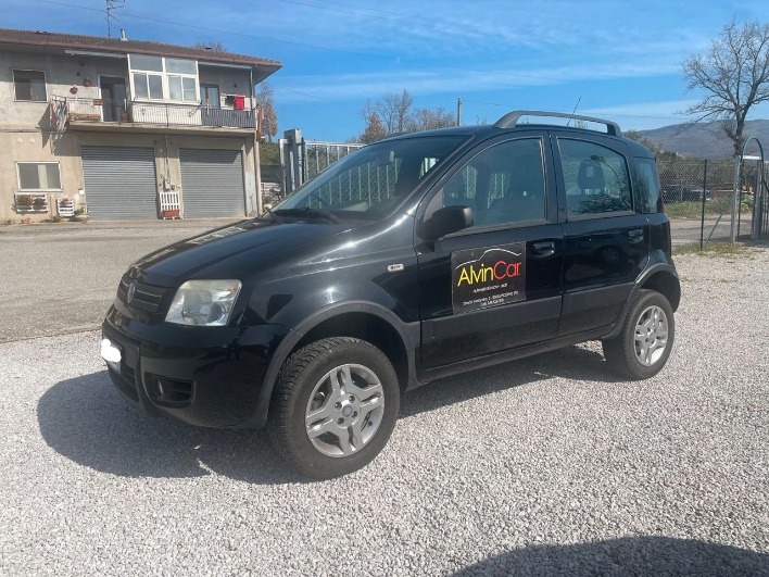 "Fiat Panda 1.3 MJT 16V 4x4 Climbing"