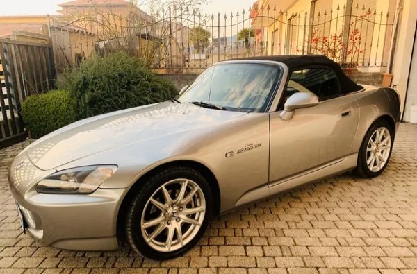 "Honda S 2000 2.0 16V VTEC"