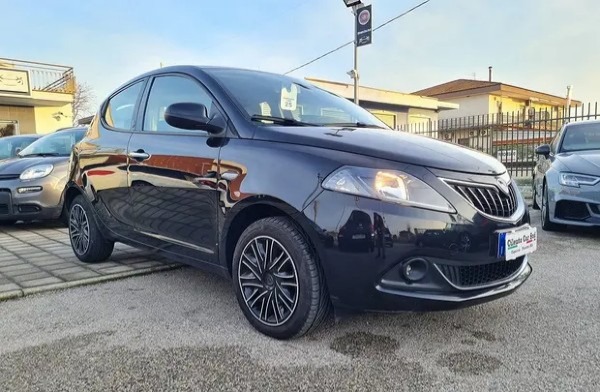 "Lancia ypsilon hybrid 2021 -garanzia-"