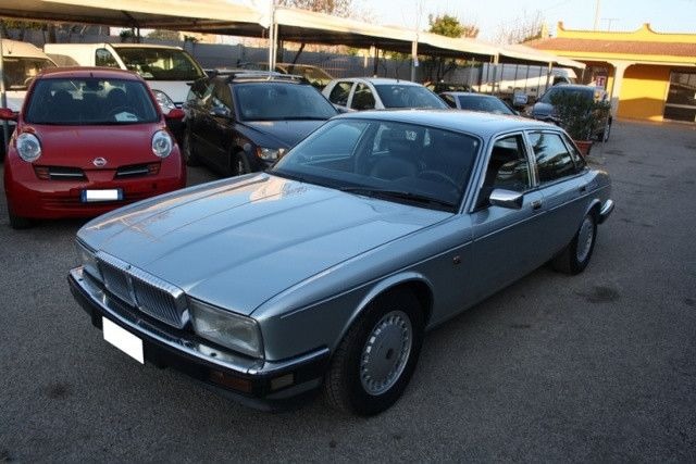 "JAGUAR Daimler 4.0 automatic"