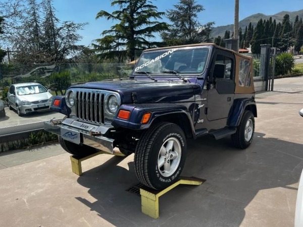 "JEEP Wrangler cat Sport"