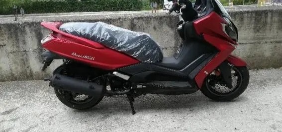 "Kymco Downtown 350i"