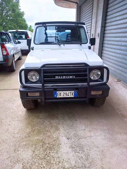 "Suzuki samurai anno 1990"