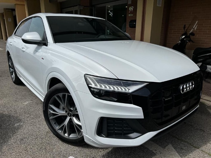 "AUDI Q8 50 TDI 286 CV quattro tiptronic Sport S-Line"