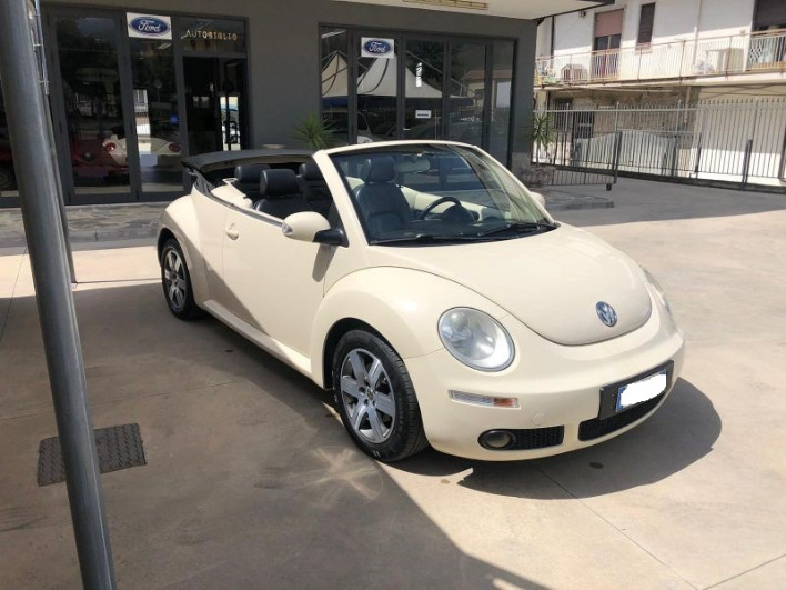 "New Beetle Cabrio 1.9TDi 105cv anno 2006"