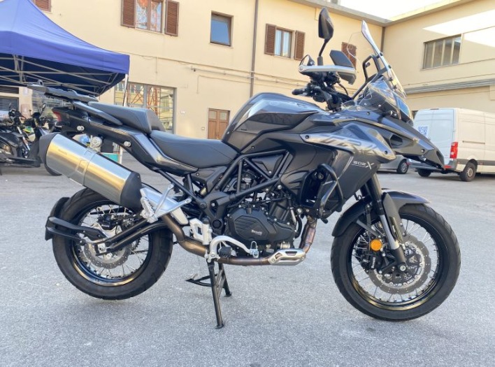 "BENELLI TRK 502 X"