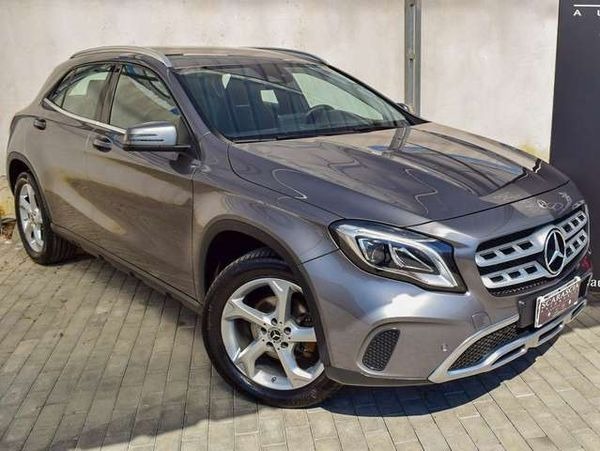 "Mercedes-Benz GLA 200 d Automatic 136 cv Sport"