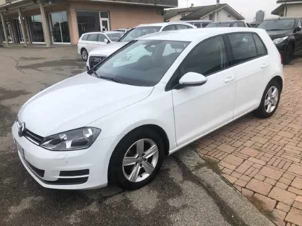 "Volkswagen Golf Golf 5p 1.6 tdi Trendline NAVI"