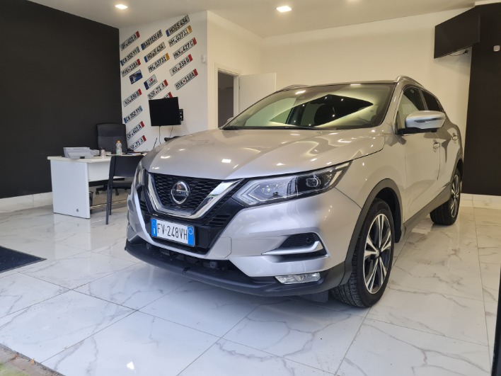 "NISSAN QASHQAI 1.5 116CV CAMBIO AUTOMATICO"