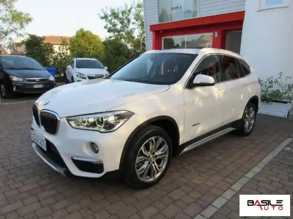 "BMW - X1 - sDrive18d xLine"