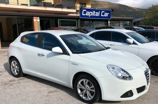 "Alfa Romeo Giulietta 1.6 JTDm-2 105 CV Distinctive"