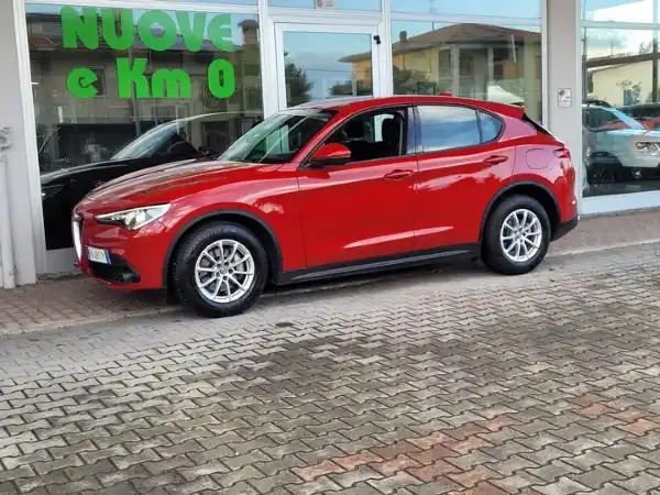 "Alfa Romeo Stelvio Stelvio 2.2 t Business rwd 180cv auto SERVICE"