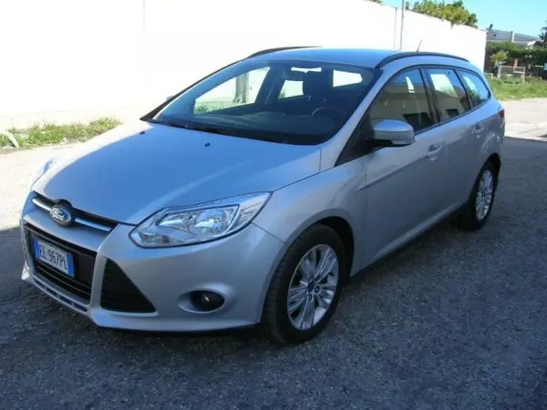 "FORD Focus 1.6 TDCi 95 CV SW PLUS"