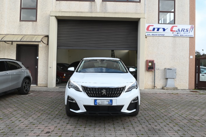 "PEUGEOT  3008 1.5 130 CV BUSINESS"