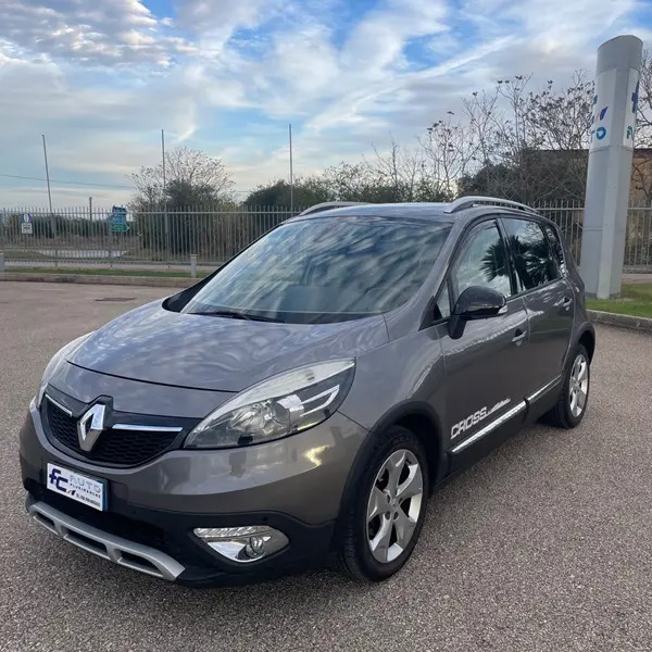 "Renault Scenic Sc\u00e9nic XMod Cross 1.5 dCi 110CV wave"