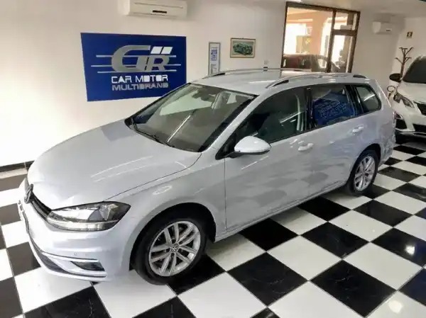 "Volkswagen Golf Variant 1.6 tdi Executive 115cv"