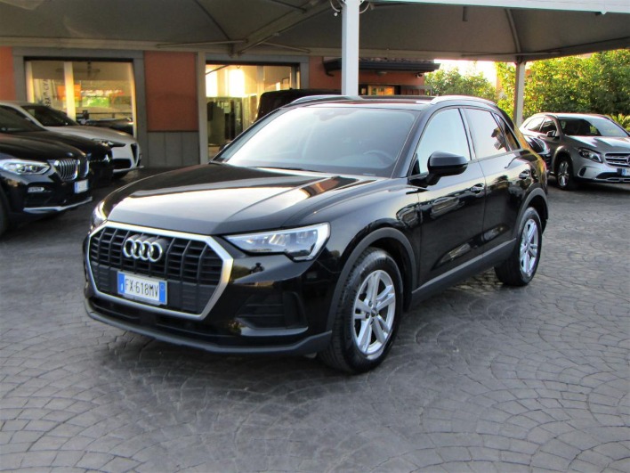 "AUDI Q3 35 TDI S tronic Business Sport"