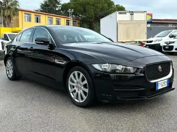 "Jaguar XE XE 2.0d 180cv ** KM 75.000 **"